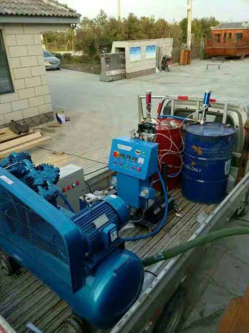 聚氨酯冷庫噴涂機(jī)(圖2) Q2600聚氨酯冷庫噴涂機(jī)