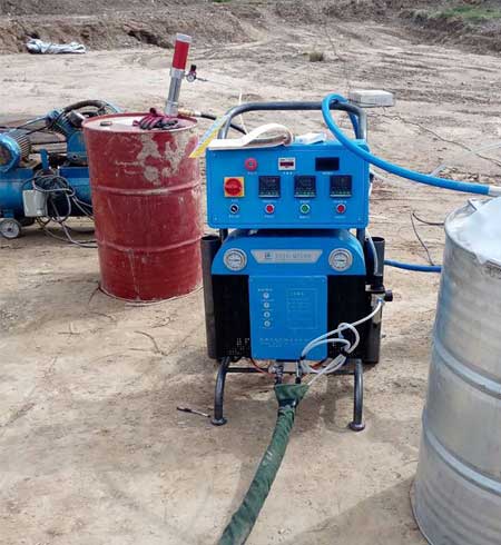 聚氨酯噴涂機器多少錢(圖1) Q5200聚氨酯噴涂機器多少錢一臺